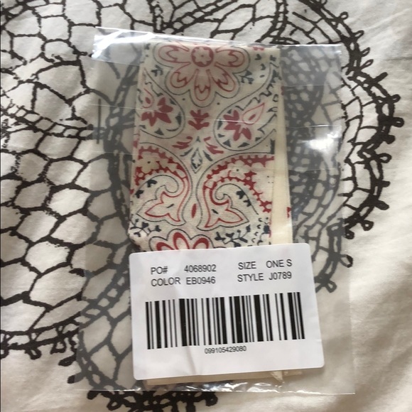 NEW! NWOT Madewell Silk Skinny Bandana - Picture 3 of 3